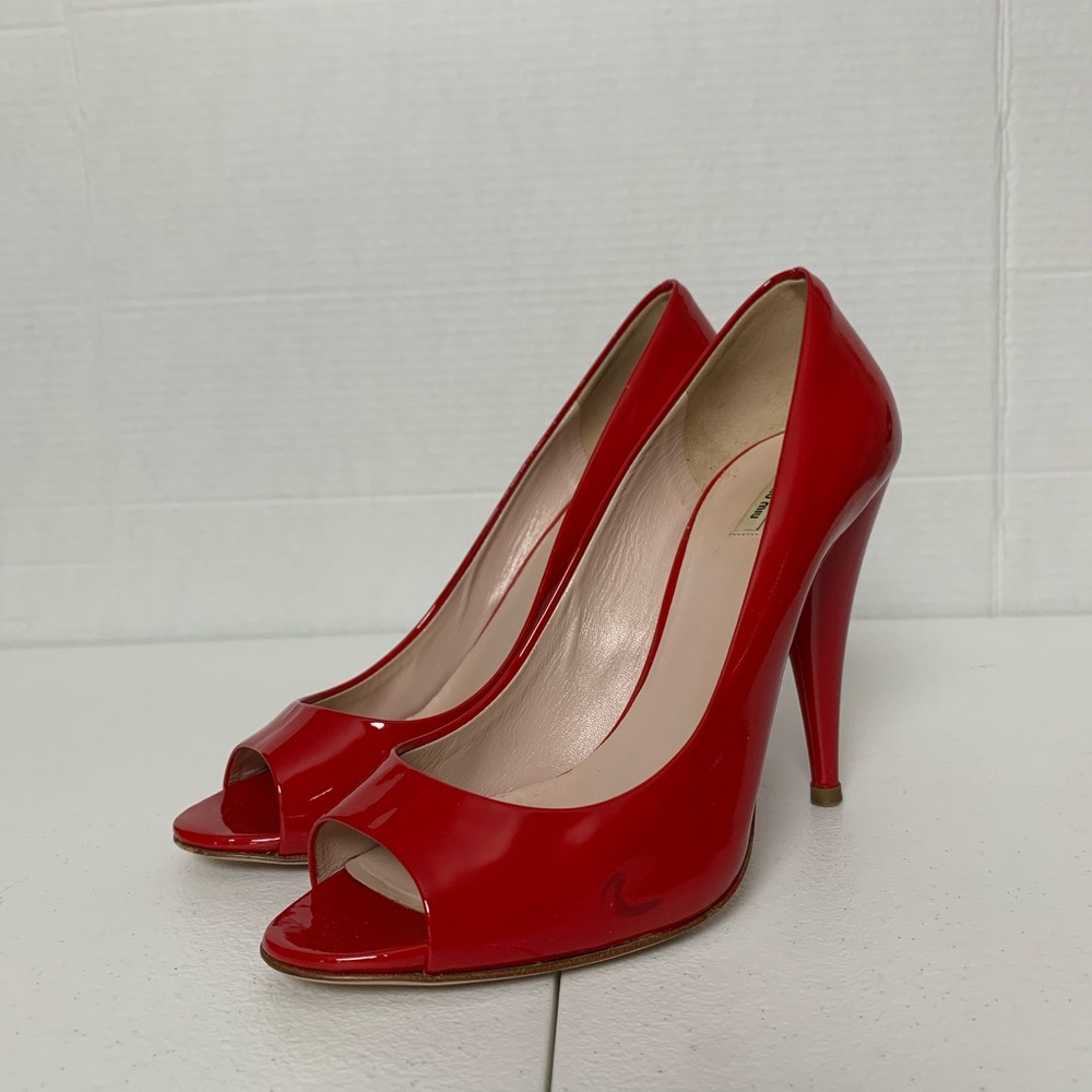 Red Patent Leather Miu Miu Peep Toe Heels/Pumps SZ 37.5